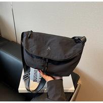 Nylon Cloth Commuter Messenger Bag Japanese Simple And Versatile Shoulder Bag, Light And Large-Capacity Breast Bag For Travel juoda