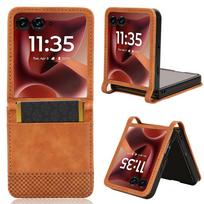 Atlenkiamas dėklas Motorola Razr 60 Ultra odinis dėklas [Atlenkiamas vintažinis odinis] Piniginė Smūgiams atsparus patvarus retro telefono dėklas Motorola Razr 60 Ultra ruda