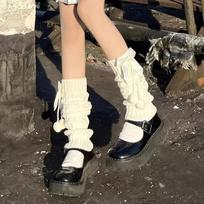 Vilnonės pamušalu pomponu kojų šildytuvai Lolita laisvi kojų šildytuvai Mieli megzti kojų šildytuvai balta