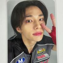 STRAY KIDS Hyunjin Roko muzikos šou Nuotraukų kortelė