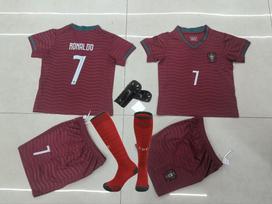 27 Portugalija Namų aikštė Nr. 7 (Raudni kelnės) Nacionalinės komandos futbolo marškinėliai Vaikų ir suaugusiųjų komplektas Dydis 14-3XL 26 yards/150 brown