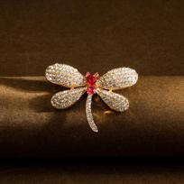Elegant Dragonfly Rhinestone Brooch for Women - High-End Fashion Accessory with Exquisite Design brown