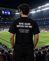 Ji sakė Messi arba Aš Marškinėliai, Juokingi Futbolo Gerbėjų Marškinėliai, Sarkastiški Futbolo Humoro Marškinėliai, Comfort Colors Unisex Viršutinė Dalis 150 gray