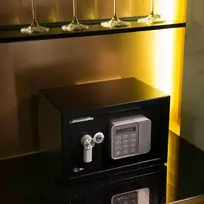 „Yale YSG/200/DB2“ laisvai pastatomas 8,6 l plieninis juodas seifas