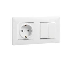 Legrand-namų SCHUKO rozetė 250V/16A ir dvigubas jungiklis Nr. 5 su rėmu NILOE STEP balta