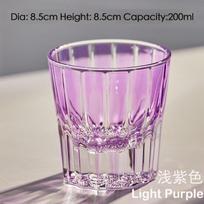 Senamadiškas šlifuoto stiklo viskio stiklinė, vandens stiklinė, puodelis. Tinka kokteiliams, viskiui, gėrimams, raudonajam vynui, degtinei. 200ml šviesiai violetinė spalva