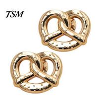 Knotted Bread Brooch 1/2Pcs Golden Plated Alloy Pretzel Brooch, Mini Lapel Pin for Anti Oxidation Men Women, Decorative Clothes Bag Hat Scarf 2pcs beige