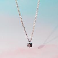 Jbans Classic Antique Cube Pendant Chain Necklace (C2501-An864_Sv) Silver/Women'S white