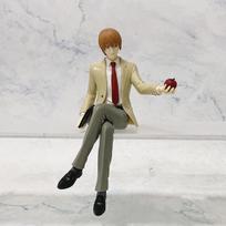 16CM Death Note Sitting Pose Light Yagami Anime Figure Doll Desktop Ornament Decor Cartoon Character Collectible Model Toys Gift white