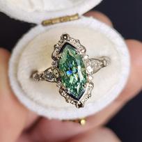 Luxury 2025 New Jewelry Alloy Inlaid Green Horse Eye Zircon Ring Ins European and American Women's Diamond Ring No. 10 gray