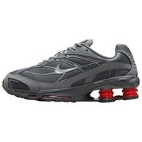 Nike Shox Ride 2 Dūminės Pilkos, Universitetinės Raudonos Unisex Kedai Metalizuoto Sidabro, Geležies Pilkos, Atspindinčio Sidabro IM5999-084 43 gray