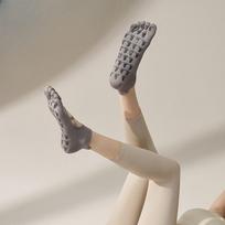 Pilates Socks Ballet Style Five-Finger Yoga Anti-Slip Socks Women's Split Toe Cotton Indoor Sports Short-Term Laces 1 pair gray