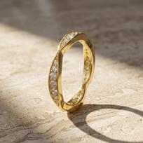 Women's Japanese-Korean Rhinestone Mobius Cross Ring - Elegant, Versatile, Irregular Design Size 7 beige