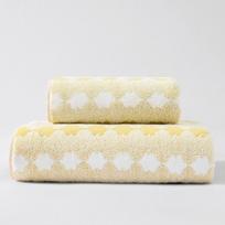 Extra Large Bath Towel for Women: Ultra Soft, Ultra Absorbent, Quick Drying - Modern Design, Space Theme, 290 GSM, Polyester Material AVE 34*74 geltona