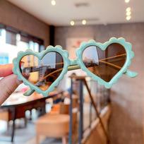 Children Lovely Baby Girls Cute UV400 Sunglasses Solid Color Heart Shape Outdoor Sun Protection Sunglasses Acrylic Kids Glasses 0-8 years old žalia
