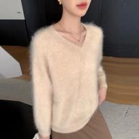 Women's V-Neck Cashmere Sweater: Loose, Thickened, Lazy Style Knitwear for Autumn/Winter 2025 M