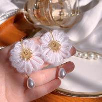 Autumn And Winter Hairball Love Stud Earrings, Sweet Temperament Star Daisy Girl Geometric Senior Ear Clip Woman brown