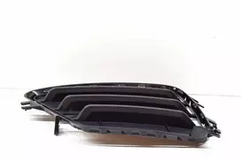 BMW F26 priekinio bamperio uždarytos grotelės kairėje originalios 51117338511