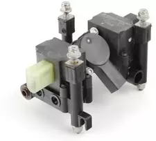 BMW E53 priekinis elektromagnetinio vožtuvo blokas originalus 37246779713