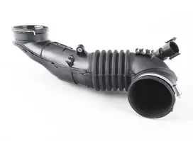 BMW E81 E88 E90 E93 filtruoto oro vamzdis originalus 13717804846