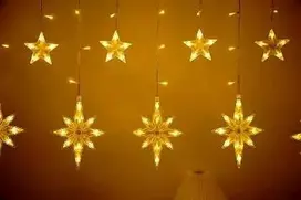 Lempučių užuolaida Žvaigždės 138 LED, šiltai balta