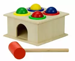 Medinis žaislas su plaktuku