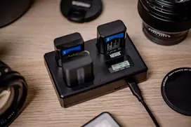 „Newell“ akumuliatorių įkroviklis TT-USB-C 3x Sony NP-FW50