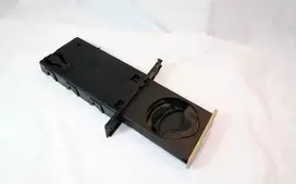BMW E90 E91 E92 E93 Priekinis prietaisų skydelis dešinysis smėlio spalvos puodelių laikiklis 9173473
