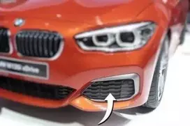 Naujas originalus BMW 1 F20 LCI F21 LCI priekinis bamperis kairysis rūko žibinto groteles 8068605 OEM