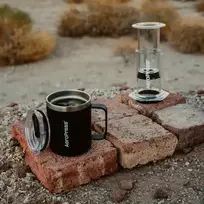 „AeroPress“ – kelioninis kavos puodelis, juodas, 350 ml