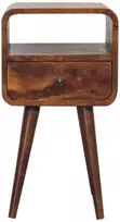 Artisan Furniture Kompaktiškas lenktas mango medienos naktinis staliukas su stalčiumi ir lentyna, kaštono atspalvio