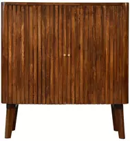 Artisan Furniture Reeve mango medienos spintelė su reljefiniais fasadais, kaštono atspalvio