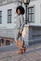 Odinė zomšinė rankinė CROCO su dviem diržais taupe Beltimore W13