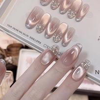 French Cat Eye Press-on Rhinestone Nails - Sparkly High-Class Manicure in Flowing Light gray