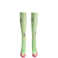 Romantiškos tigro Unpretty Jane žalios kubeliais kelio kojinės Free beige