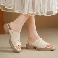 Retro Super Soft Leather Lazy Flip Slippers for Women in Summer Wear New Round-toe Platform Soft-sole Cool Slippers 40 beige