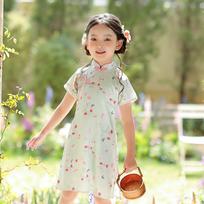 Mergaičių kinų stiliaus Qipao su varliukų sagomis ir stovinčia apykakle - vasarinė saldi suknelė scenos pasirodymui 140cm beige