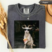 Funny Goat French Fry Shirt, Goat Lover Gift, Cool Animal Graphic Tee, Humorous Goatie Owner Present, Urban Streetwear T-Shirt, Foodie Gift 4XL black