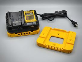 DeWalt DCB-1104 įkroviklio laikiklis