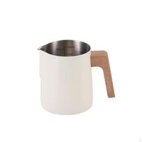 Milk Steaming Pitcher with Wooden Handle 304 Stainless Steel Scale Pointed smėlis