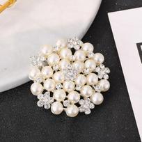 Pearl Elegant Women Brooches Pins Rhinestone Retro Wedding Party Accessories Crystal Exquisite Brooch Pin Gift sidabras