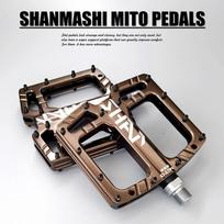 for mtb /DH bike pedals mountain bike pedals, CNC Polish aluminum bicycle pedals,  with 3 seal bearing gray