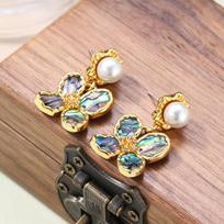 Women's Light Luxury Design Elegant Imitation Pearl Flower Tassel Earrings Fashionable And Versatile Niche Design Earrings white