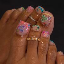 Short Press-On Toenails With Floral Print French Tip Design Removable Fake Nails Women Floral Color brown