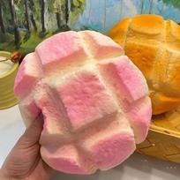 High Quality Slow Rising Squishy Bread Oversized Pineapple Bun Stress Relief Toy