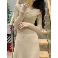 Off-the-shoulder knitted dress, women's autumn temperament, slim-fitting base, split fork with coat, long sweater skirt XL abrikosas