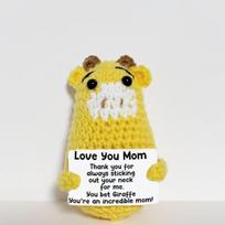 Positive Energy Giraffe Hug Pocket Small Handmade Plush Wool Knitting Doll With Card Playful Christams Present Household Room Decoration yellow