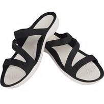 Šlepetės moteriškos Crocs Swiftwater Sandalas W juoda&balta 203998 066