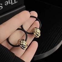 Retro Hong Kong Black Earrings Autumn Winter Elegant Hoop Earrings Unique Minimalist Dangle Earrings beige