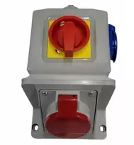 Schneider Electric Maitinimo rinkinys su lizdu 32A /5 kontaktų + lizdu 16A/250V + jungikliu ŁK 4P 0-1 IP55 617